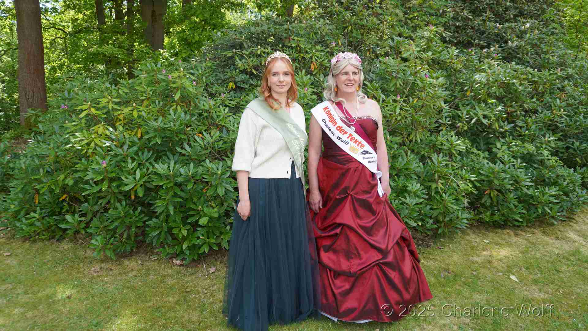 Charlene und Rhododendronkönigin Maria